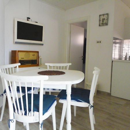 נין Apartments Petar - 30 M From Sandy Beach מראה חיצוני תמונה