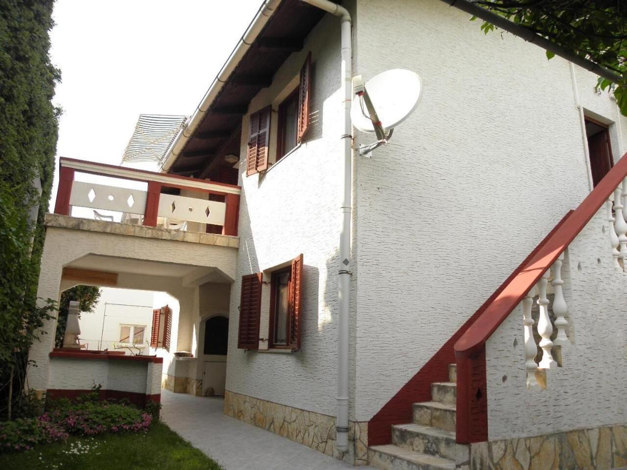 נין Apartments Petar - 30 M From Sandy Beach מראה חיצוני תמונה